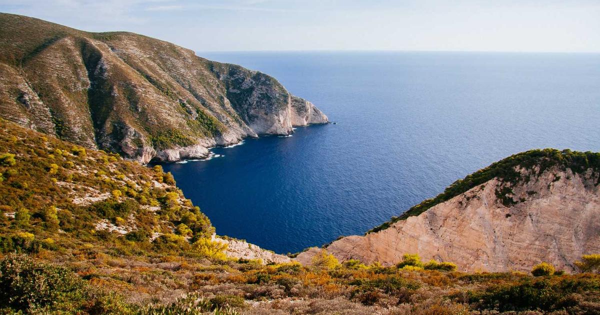 Advertising and Consumerism: Teaching Kids to Resist Marketing Manipulation