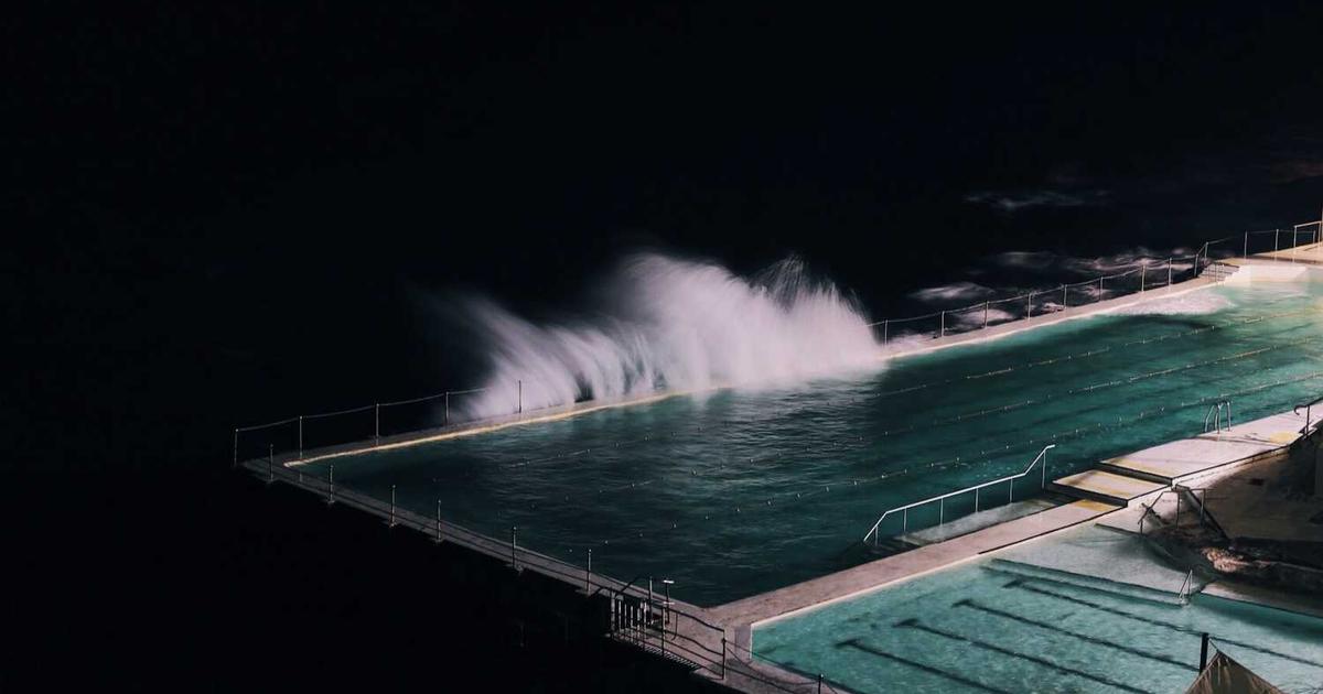 Teaching Biblical Womanhood: Raising Daughters to Be Godly Women